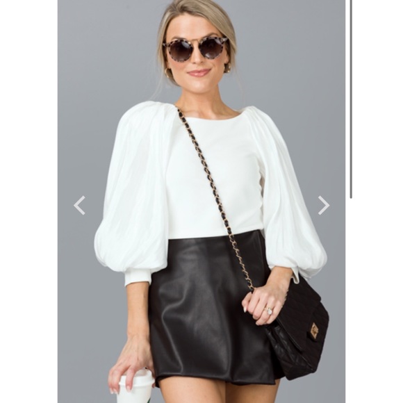 NWT Boutique Statement Sleeves Blouse Off White/Ivory Size Small - Picture 2 of 6